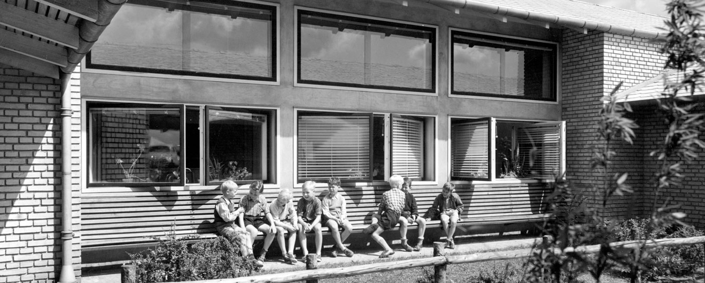 *Vi har lavet vinduer til danskerne i mere end 50 år*. Og vi gør det igen i morgen.