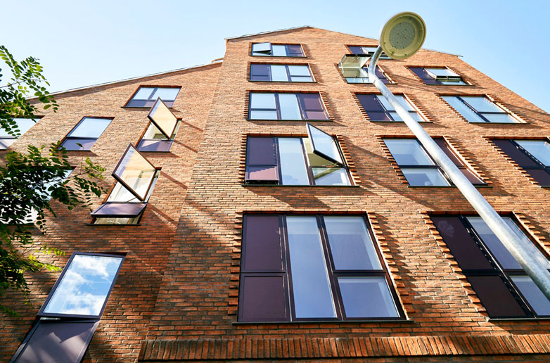  s5a2783 textimage 782x516