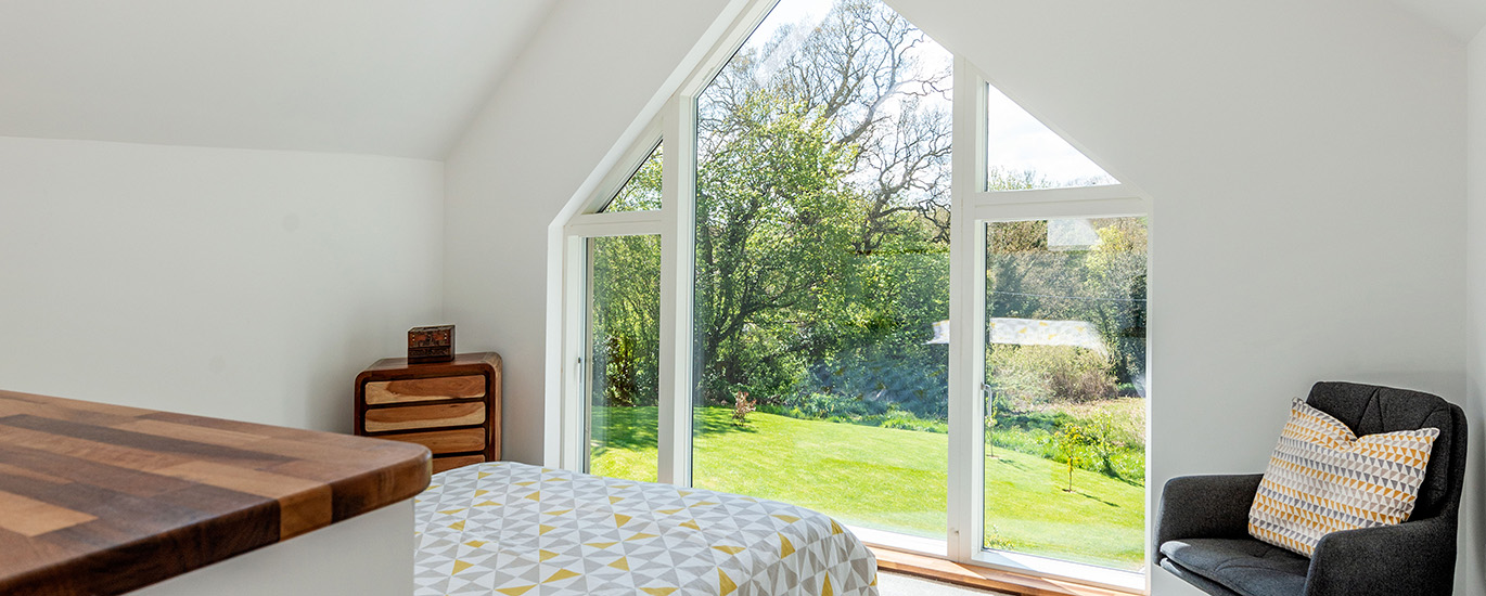 fixed window5 breaker 1370x550