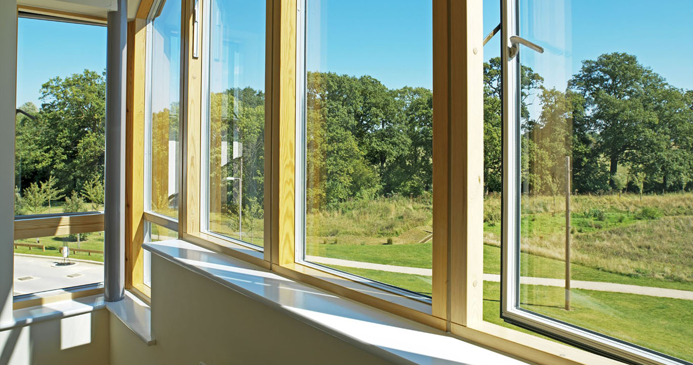 side guided window5 breaker 1370x550