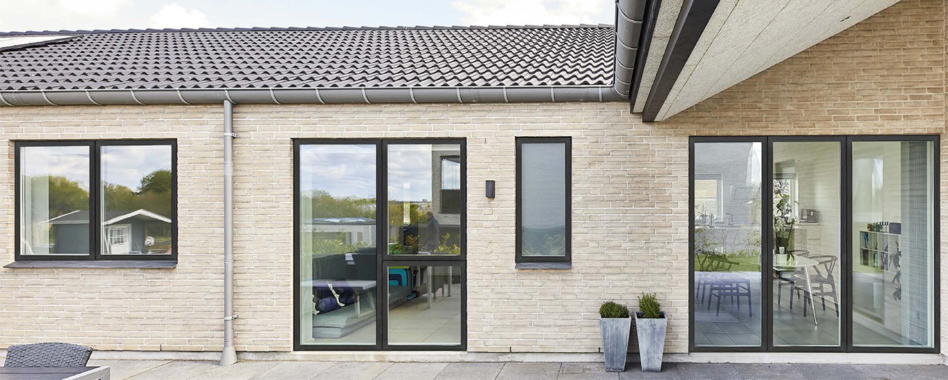 *Uniform frame appearance*