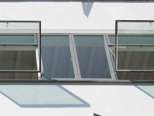 Top hung window - Find a custom made window now - VELFAC