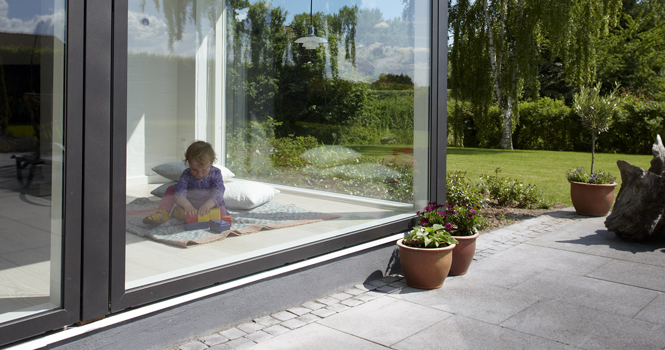 corner windows2 hero 1370x722