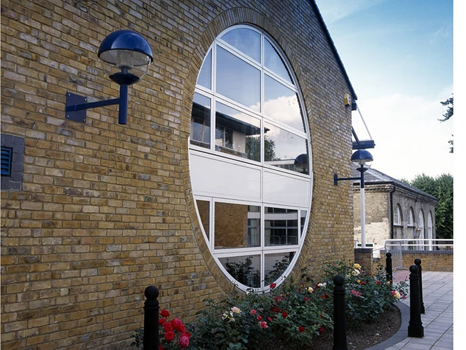 Round window - Find your new windows here - VELFAC