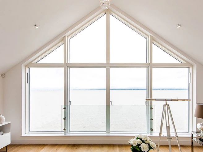 Triangular window - Get customised windows now - VELFAC