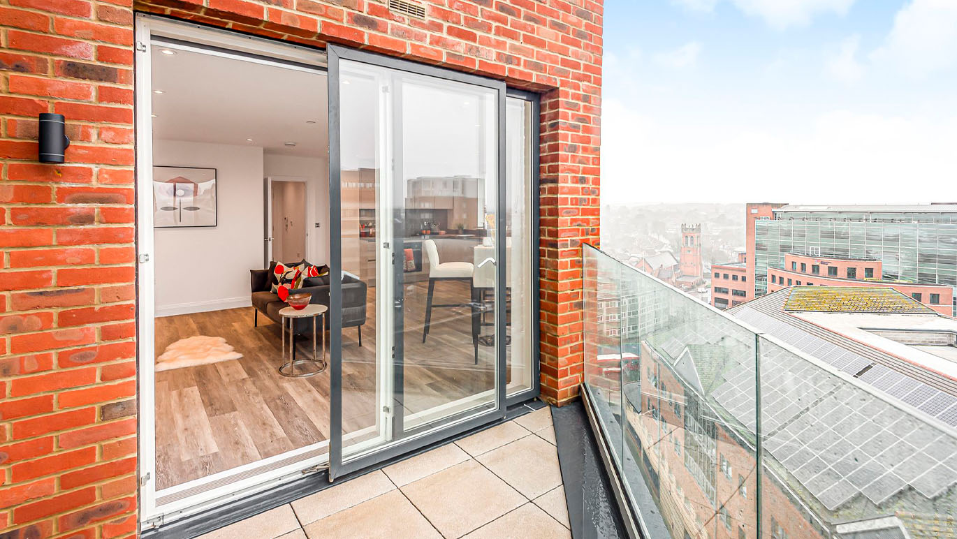 single sliding door velfac11 cta 1370x722