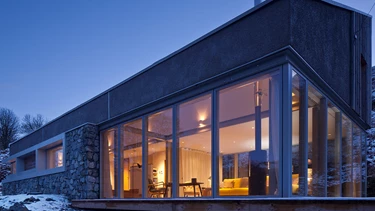 Aluminium window frames for low maintenance