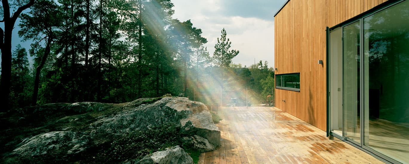 7577 b1 hero breaker 1370x550 squoosh