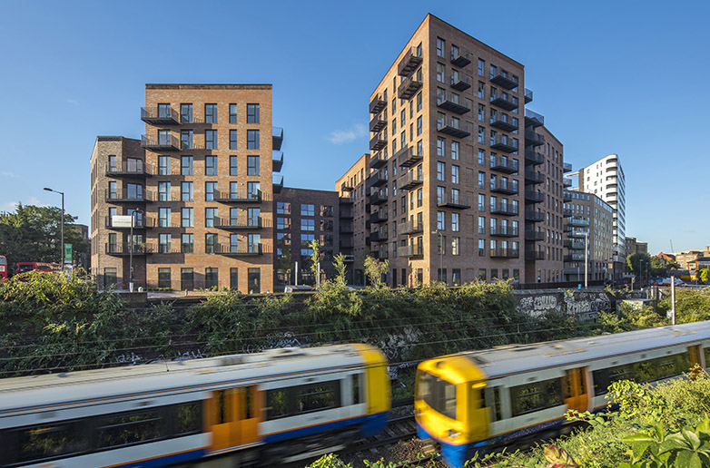 danstonlane textimage 782x516px